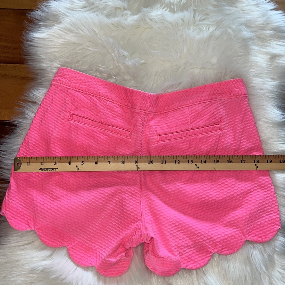 Lilly pulitzer buttercup shorts - Picture 4 of 10